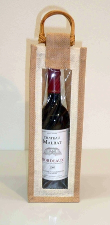Wijntas van jute voor 1 fles met venster en rotan handvat