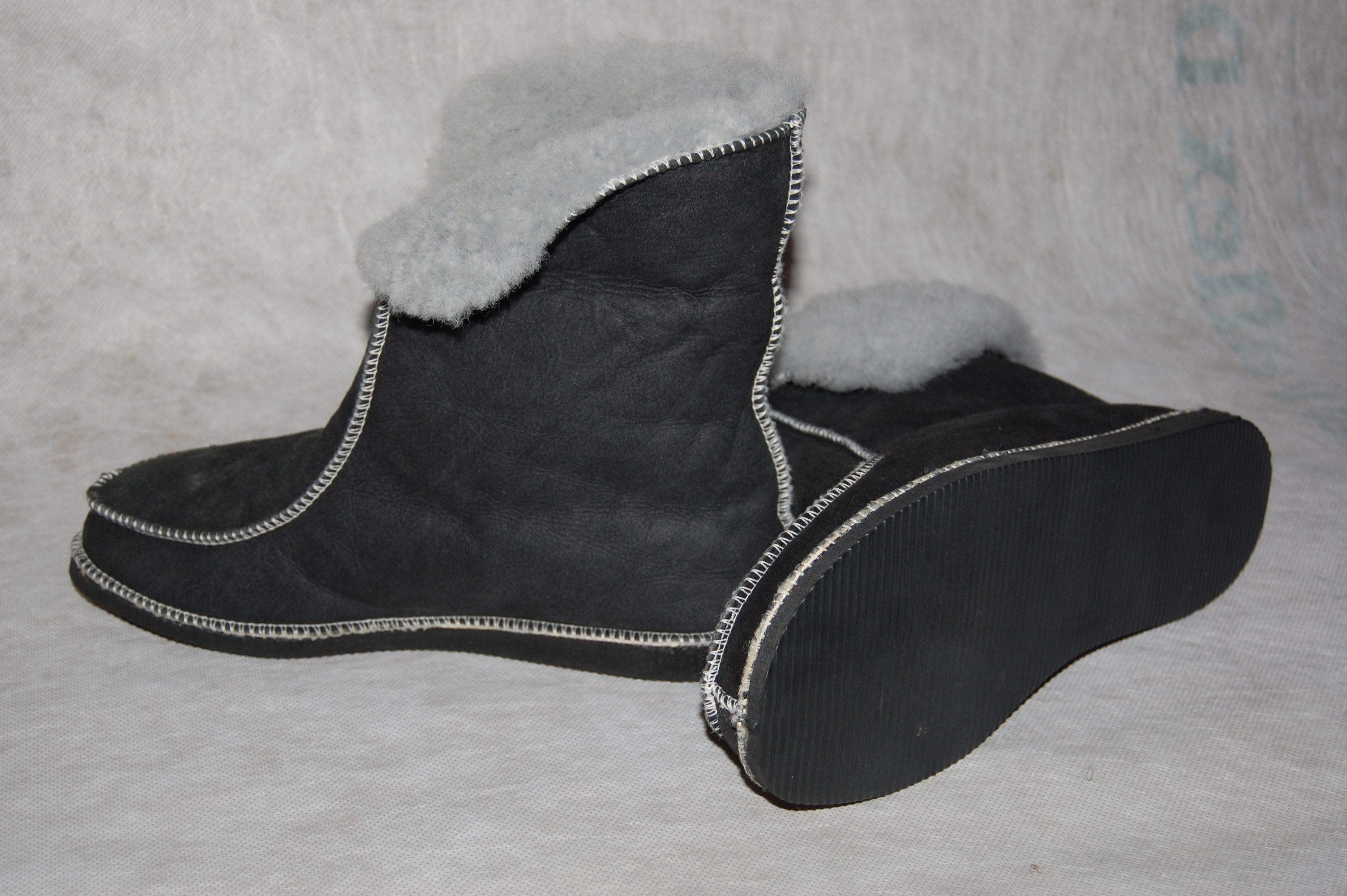 Hoge pantoffel  voor dame of heer  maat 36 t/m 42