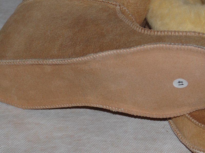 Pantoffel lamsvacht met bontrand maat 36-42