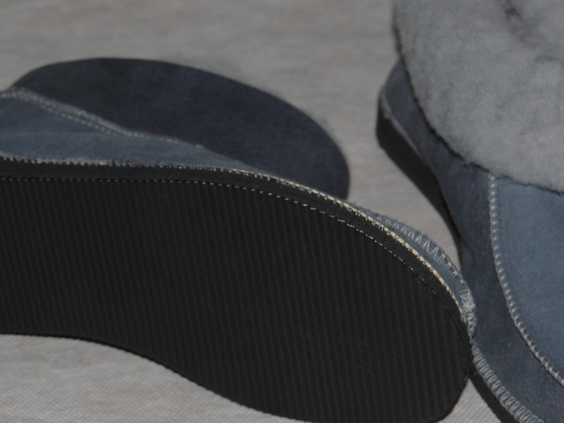 Pantoffel lamsvacht met bontrand maat 36-42