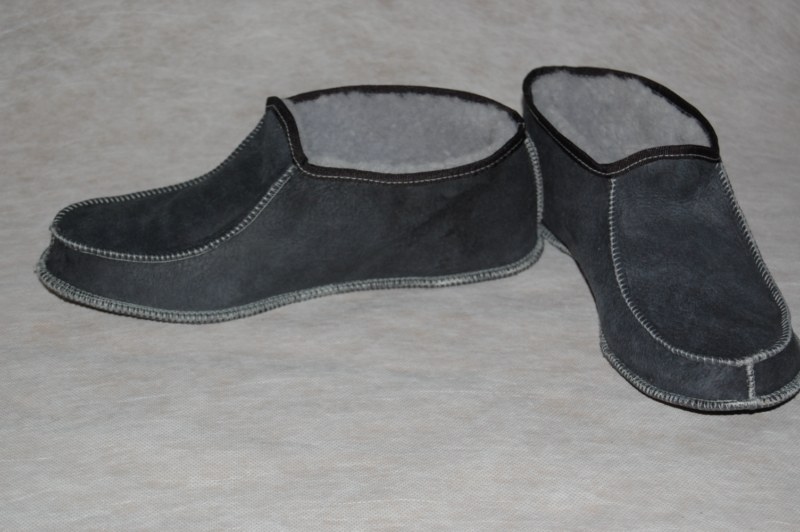 Pantoffel lamsvacht met bontrand maat 47- 50